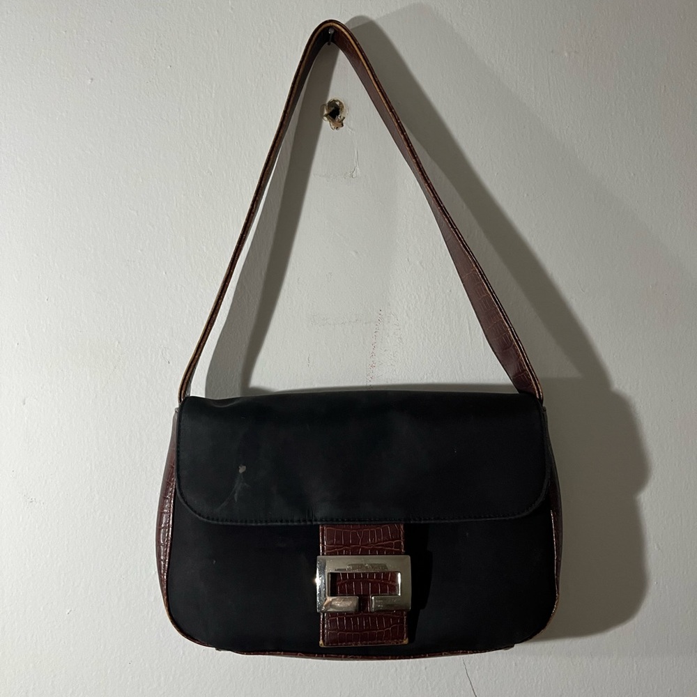 Black and brown textured purse